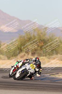 media/Nov-02-2025-CVMA (Sun) [[337aff29ab]]/Race 17-Amateur Supersport Middleweight/